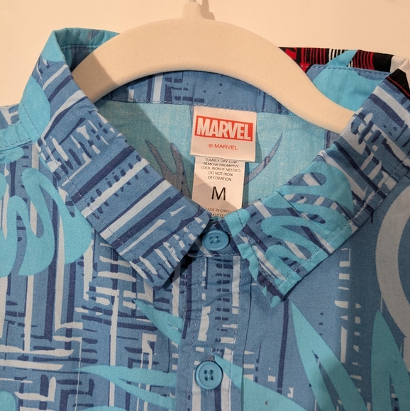 NWOT Marvel Captain America Shirt - Picture 3 of 8